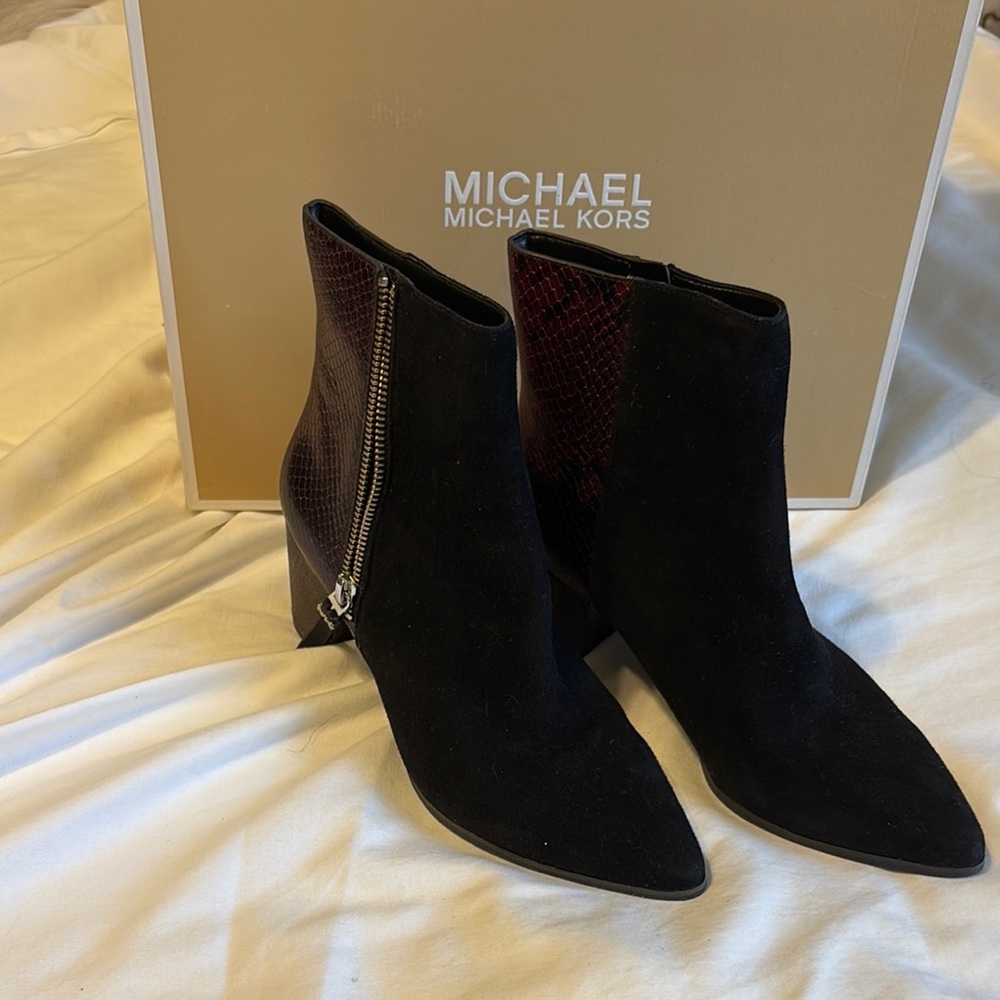 Michael Kors Black Ankle Boots with Textured Finish